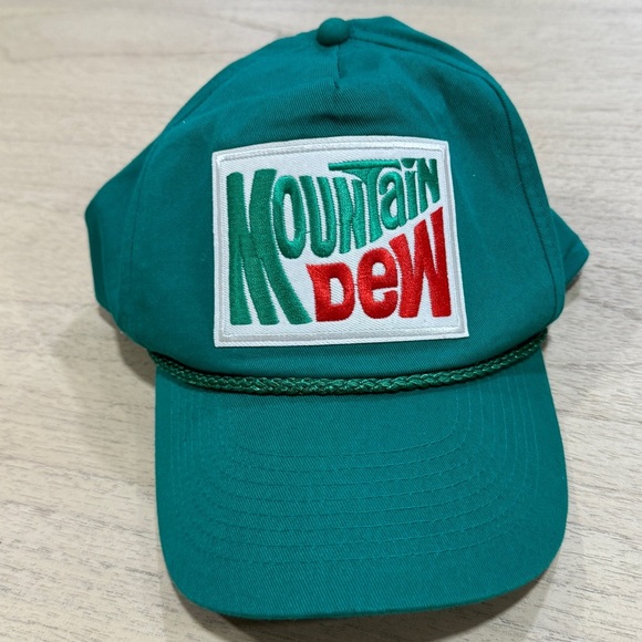 Mountain Dew Trucker Hat Vintage Retro Patch Kelly Green Rope Cap Soda Pop - Picture 1 of 6